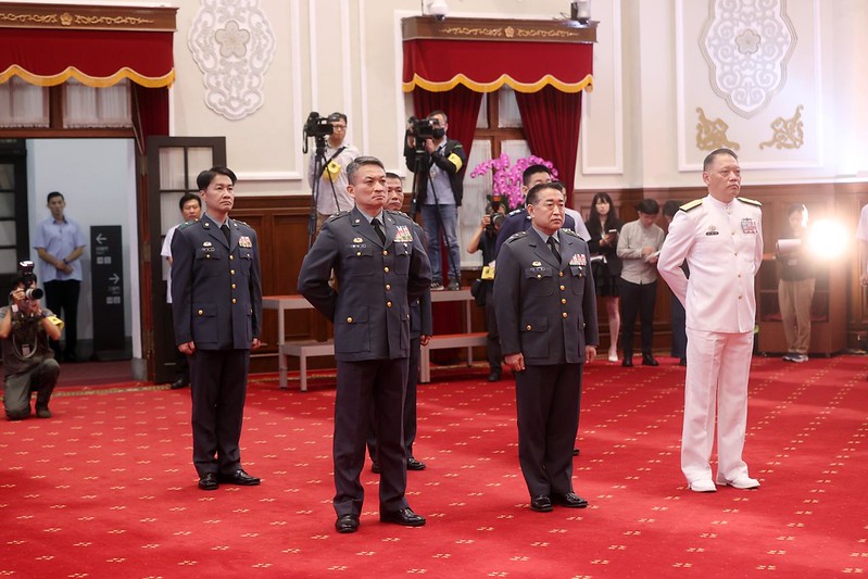 賴清德總統今（30）天為晉任的6位將軍表達誠摯祝賀。 圖：總統府提供