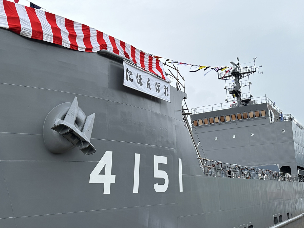 日本預計2025年成立的「海上輸送群」首艘編制小型級船舶「日本晴」，29日公開亮相。 圖：翻攝「X」@JGSDF_pr