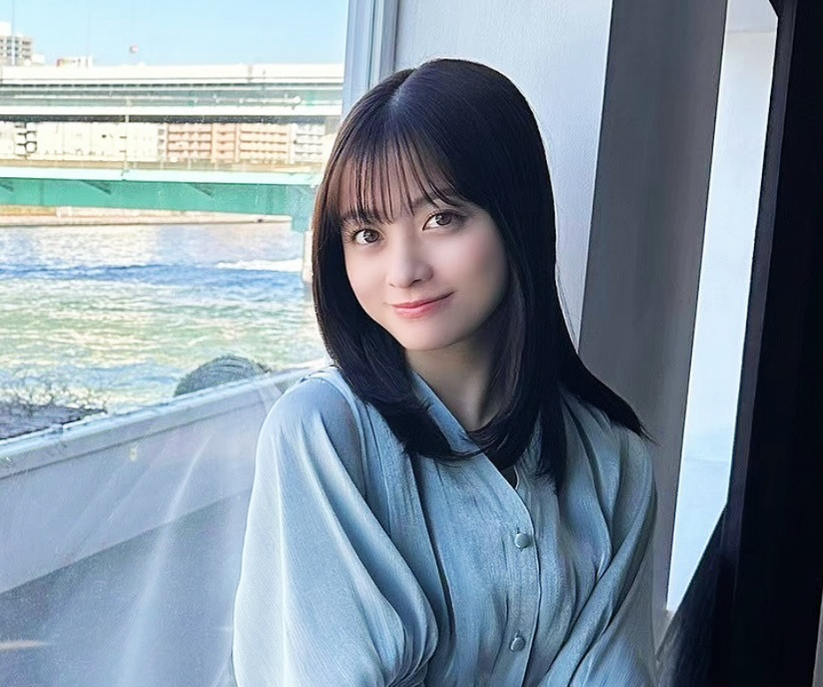 橋本環奈近期遭爆料職場霸凌，導致經紀人接連離職，甚至一連換了8個經紀人。 圖：翻攝自橋本環奈IG