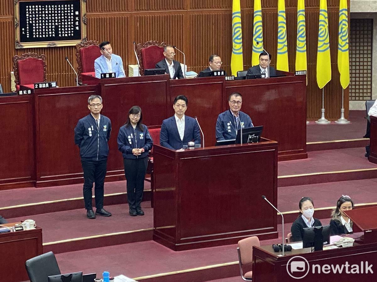 台北市長蔣萬安（右2）、副市長李四川（右1）、林奕華（左2）、張溫德（左1）。 圖：周煊惠 / 攝