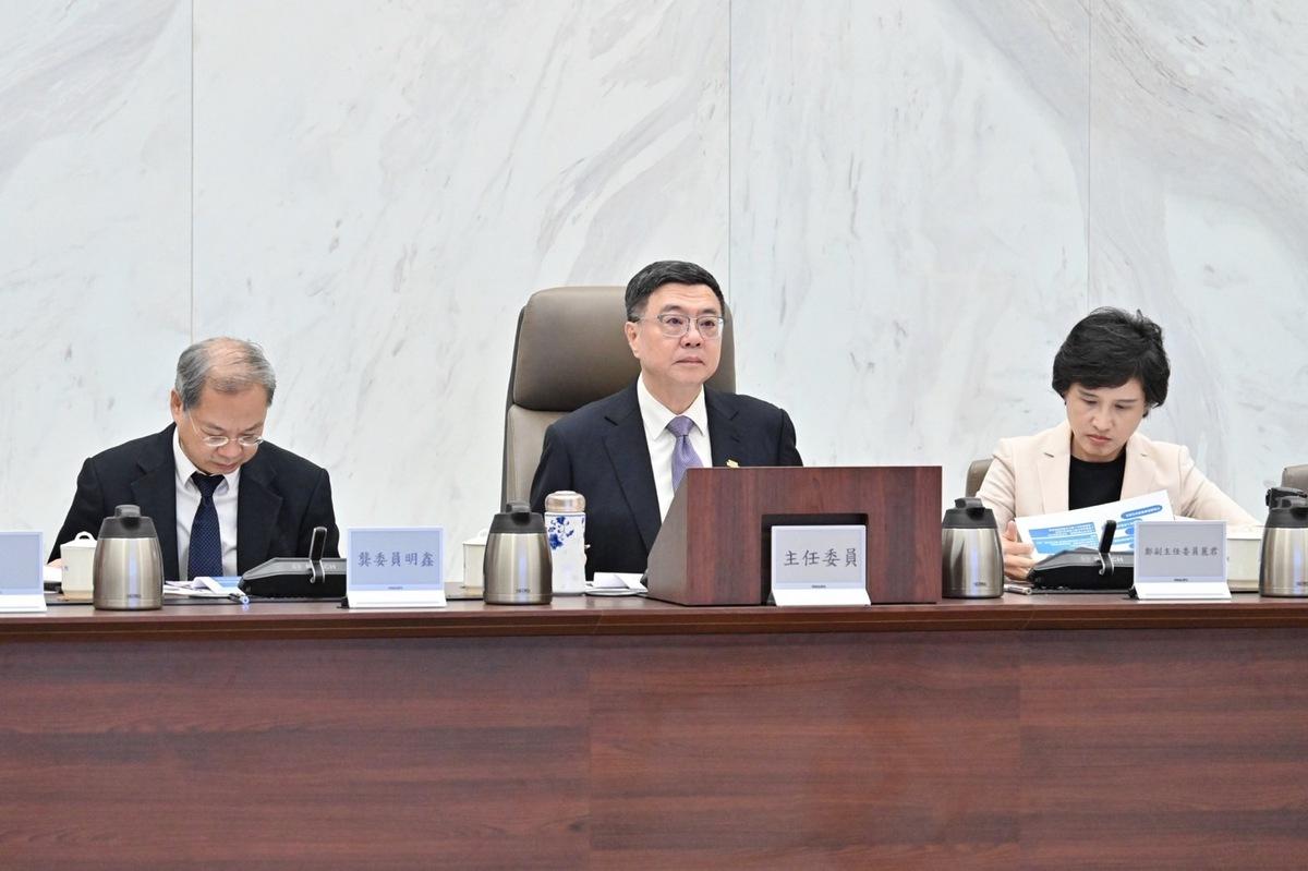行政院長卓榮泰30日主持經發會委員會延續會議。 圖：行政院提供