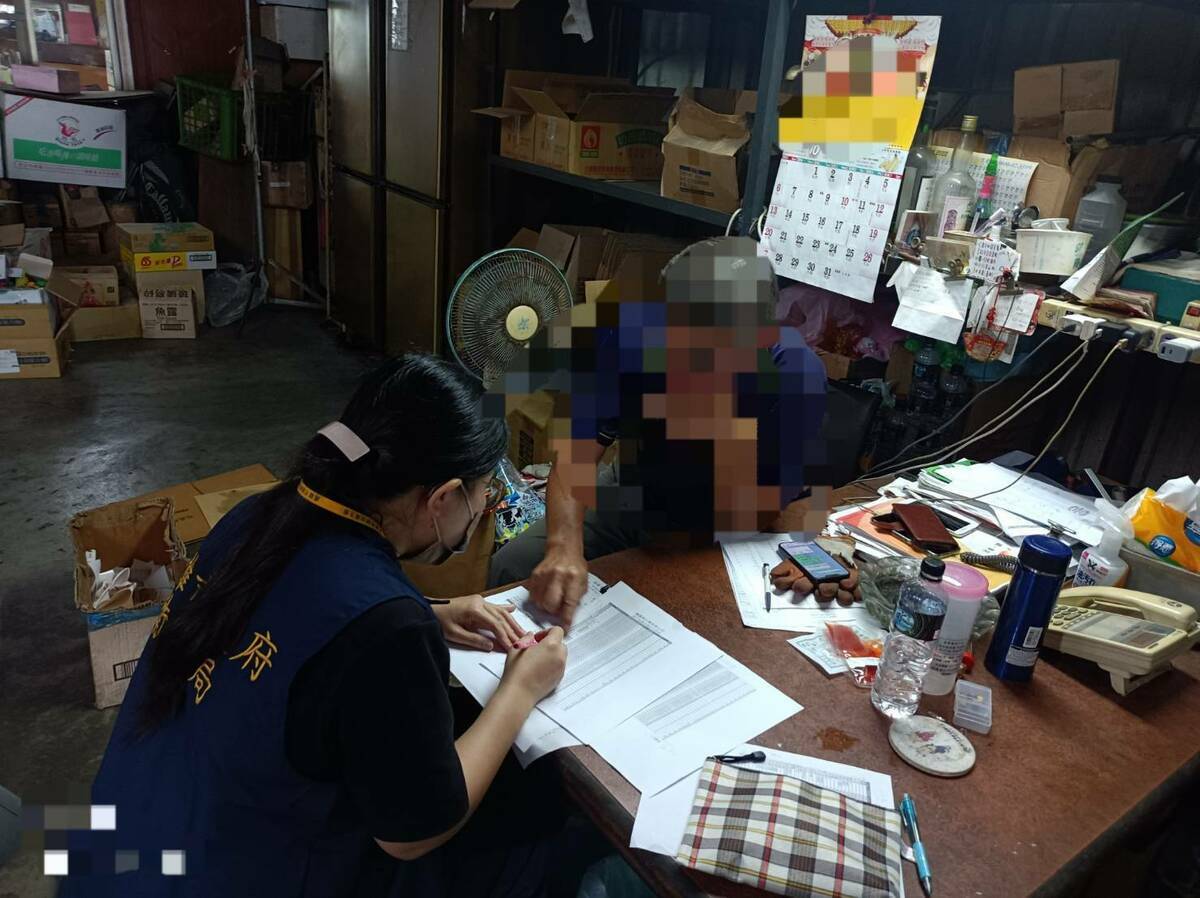 高市府持續追查外縣市濟生股份有限公司生產之特調咖哩粉產品流向。 圖：高雄市衛生局提供