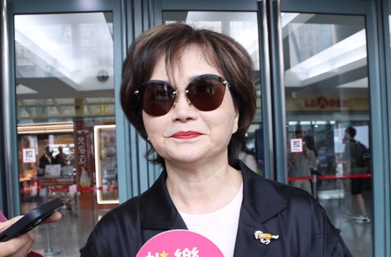 颱風後，劉德華台北演唱會停辦，迅速加場，昨晚多位藝人出席，今日補場熱度不減，名主播沈春華也現身。 圖：民眾/提供