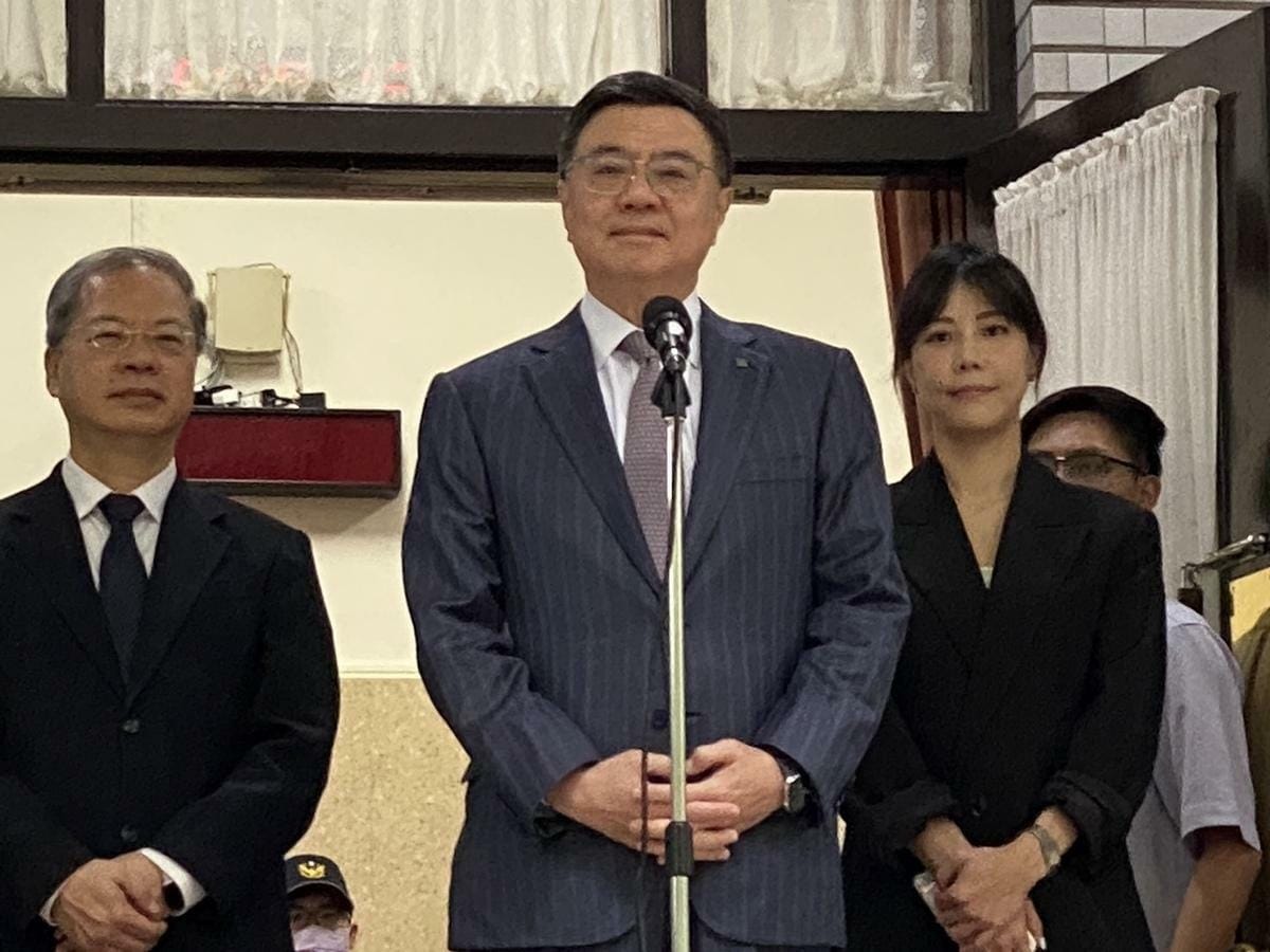 行政院長卓榮泰(中) 圖：林朝億/攝