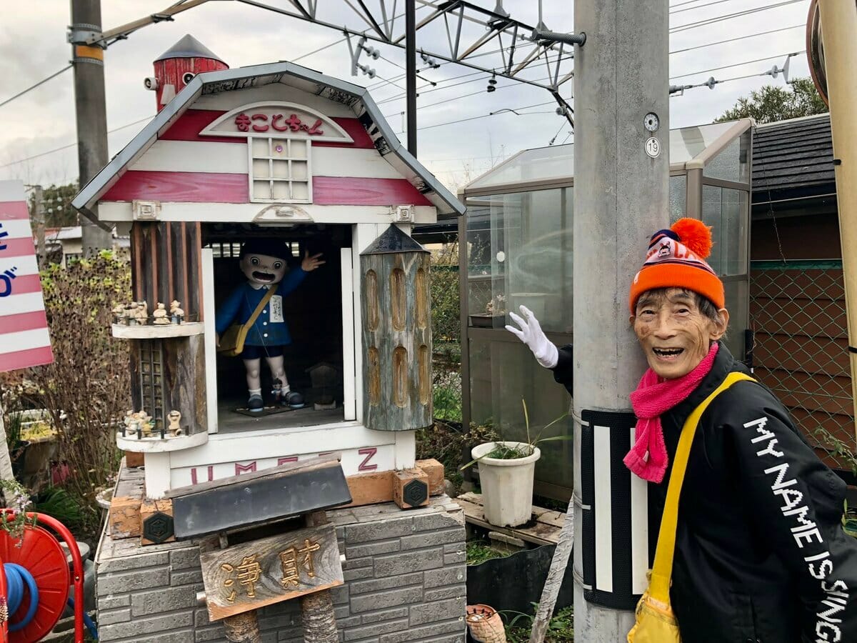 日本恐怖漫畫家楳圖一雄因胃癌逝世，享年88歲。以《漂流教室》等作品聞名，對恐怖漫畫界影響深遠。 圖：翻攝自umezz_art
