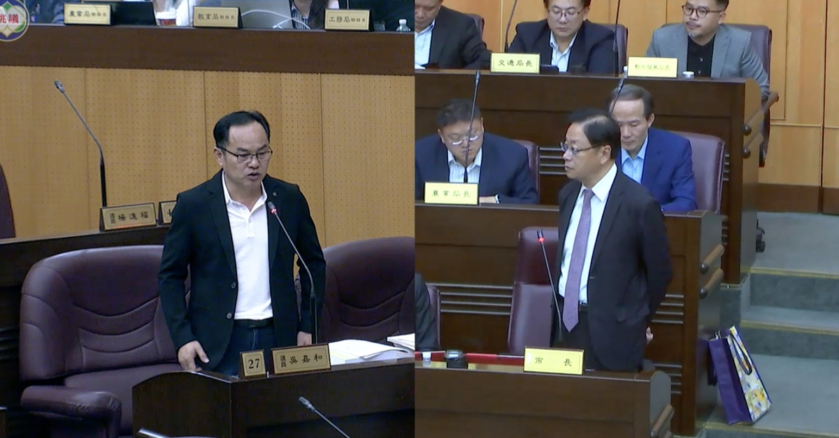吳嘉和詢問張善政對於川普稱台灣偷走美國晶片業務的看法。 圖：翻攝桃園市議會直播