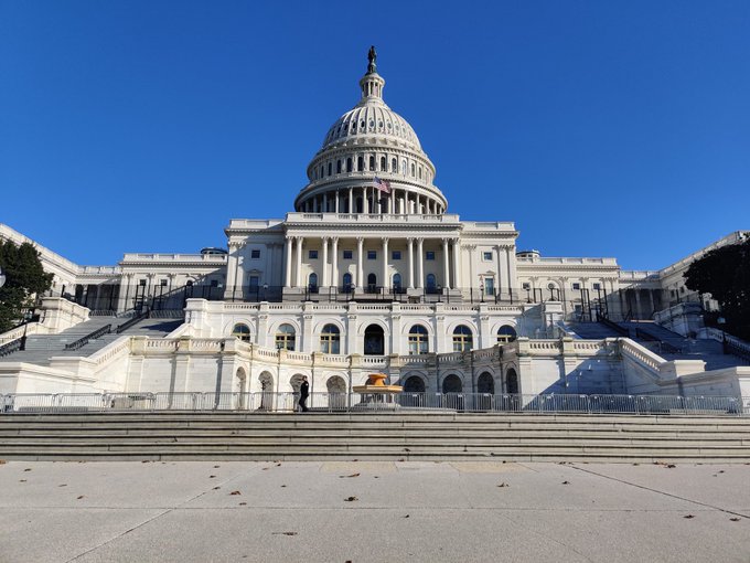 美國聯邦眾議院今天通過2025財政年度國防授權法案。圖為美國國會大廈。 圖：翻攝自 @GemsofStates X 帳號