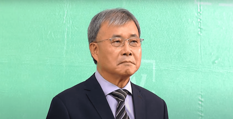 鄭英耀表示，為維護學童安全，教育部一定會嚴加注意此事。 圖：翻攝自民進黨YT
