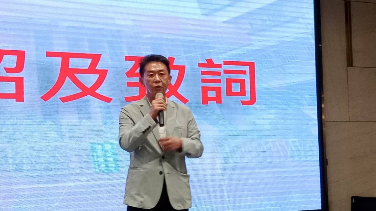 許智傑表示，高雄要發展AI首都，他也要爭取民進黨內提名。 圖：孫家銘攝