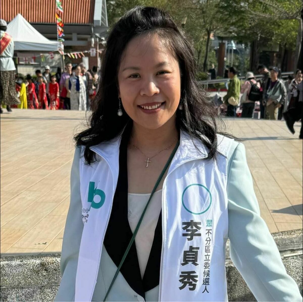 苦苓表示，他支持李貞秀出任不分區立委，並提出七大理由直言，不用擔心中配變「共匪」，立院早就有翁曉玲之輩了。 圖：擷自李貞秀臉書（資料照）