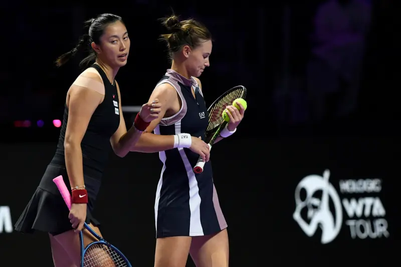 來自台灣的詹皓晴／俄羅斯Veronika Kudermetova，今日出戰捷克Katerina Siniakova／美國Taylor Townsend，台俄組合最終遭到對手直落二擊敗，無緣闖進到冠軍戰。 圖：達志影像／美聯社