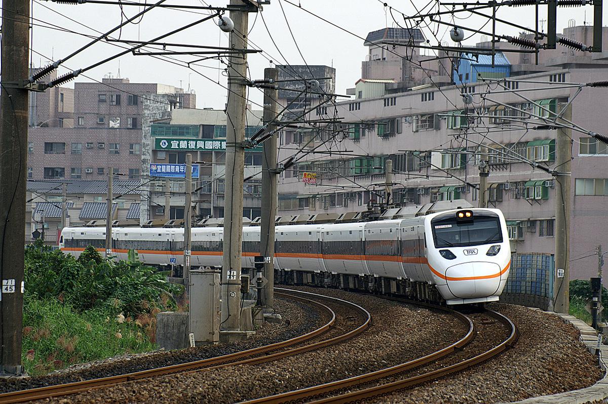 台鐵電車線掉落，和平南澳單線雙向行車。(示意圖) 圖片來源:維基百科