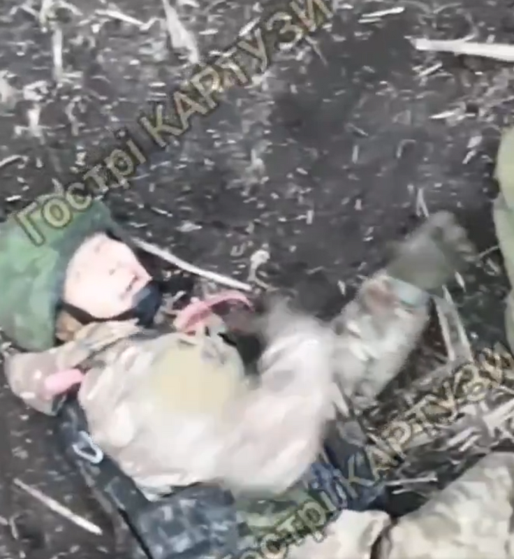烏軍無人機在謝利多沃攻擊北韓軍，北韓軍滿臉恐懼。 圖：翻攝自 NiKITa X 帳號