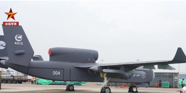 中國的「九天」無人轟炸機於珠海航展中展出，吸引了海內外軍事愛好者的注意。 圖：翻攝自 軍情偵探