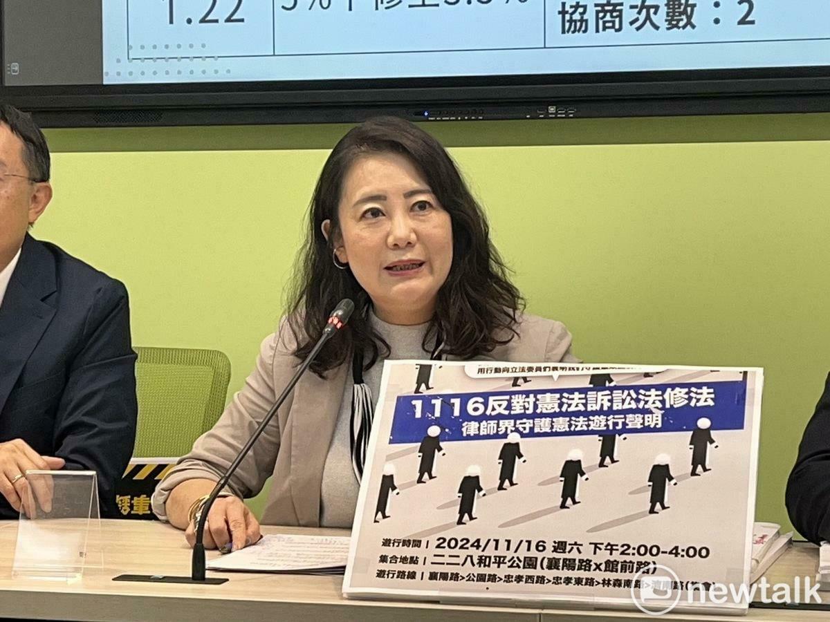民進黨團幹事長吳思瑤開酸，難道藍委翁曉玲真要單挑全律會？ 圖：金大鈞/攝