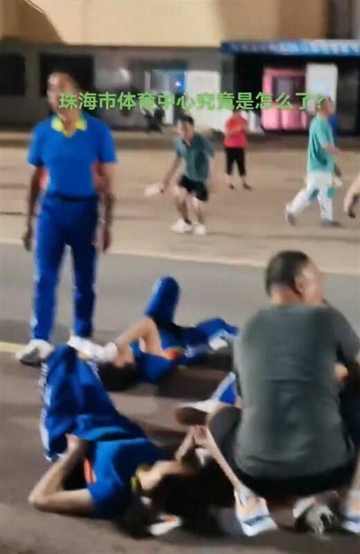 62歲樊姓男子駕駛越野車衝入香州區體育中心運動、散步的人群，導致35人死亡、43人受傷。 圖 : 翻攝微博