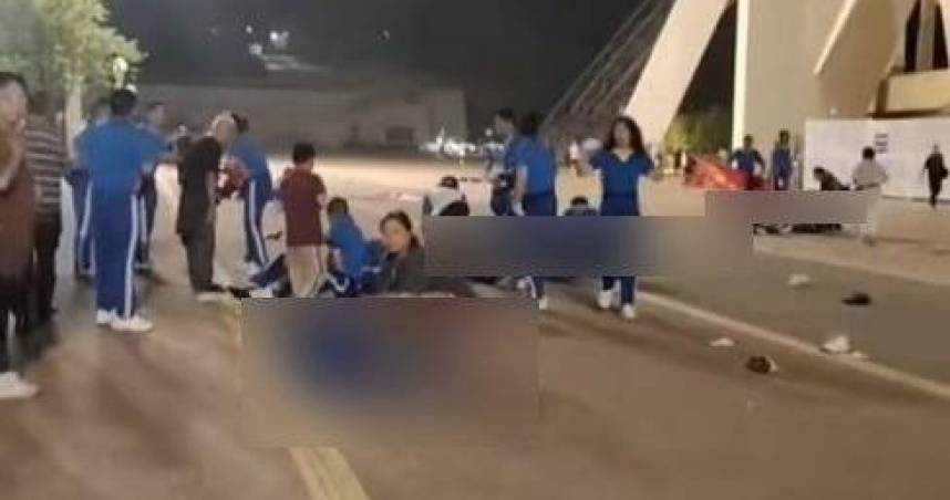 62歲樊姓男子駕駛越野車衝入香州區體育中心運動、散步的人群，導致35人死亡、43人受傷。 圖 : 翻攝微博