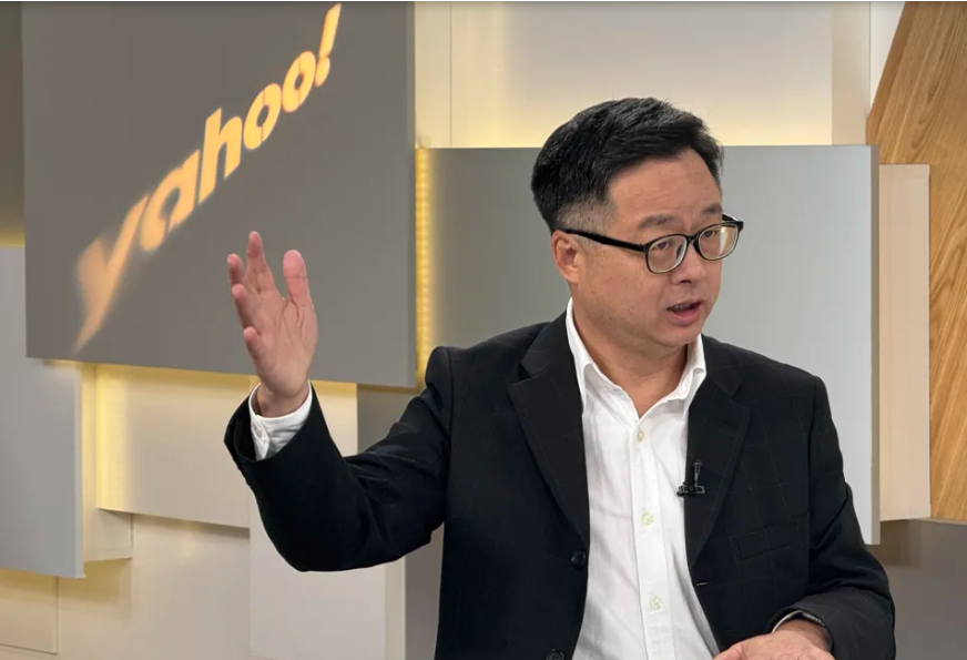 海基會秘書長羅文嘉今（13）天接受YahooTV《齊有此理》網路節目專訪。 圖：YahooTV提供