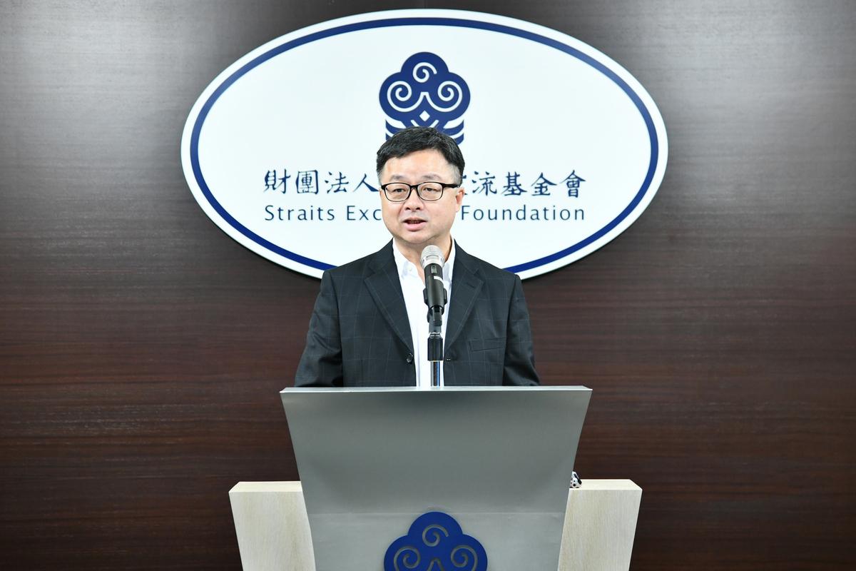 海基會秘書長羅文嘉今(15)日下午主持背景說明會。 圖：海基會提供