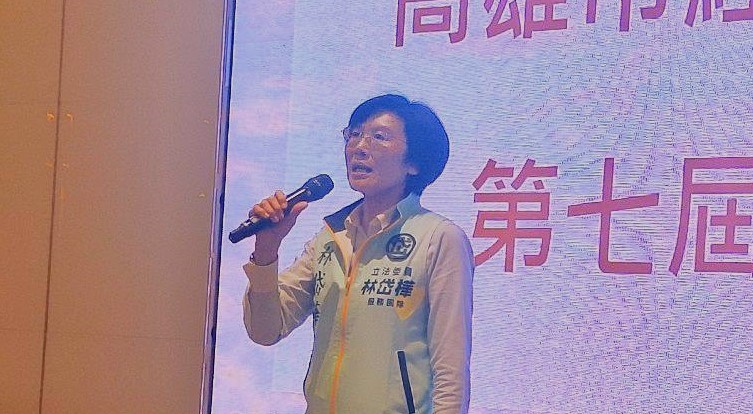 林岱樺指出高雄亞洲新灣區需要AI產業投入，更需要「淨零碳排」的永續發展環境。 圖：高雄市經貿發展協會提供