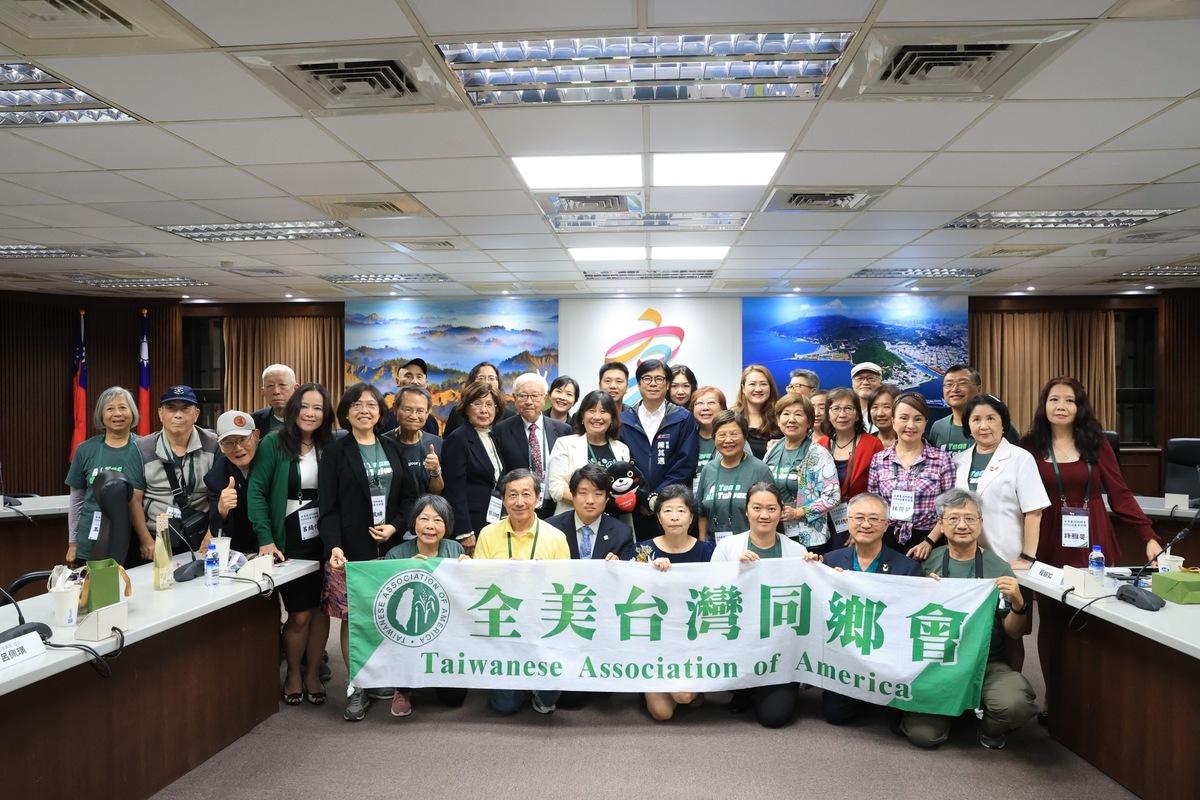 全美台灣同鄉會造訪高雄市政府。 圖：高雄市政府觀光局提供