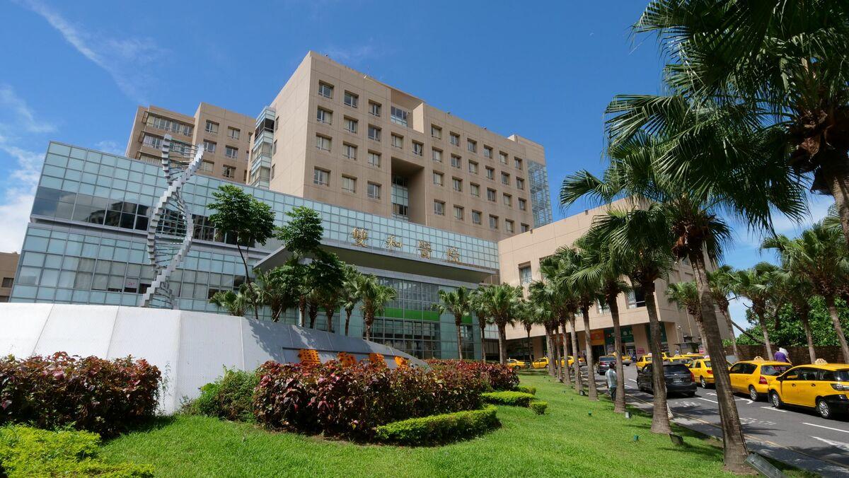 衛生福利部雙和醫院(委託台北醫學大學興建經營)榮獲113年「民間團體類」國家永續發展獎。 圖：台北醫學大學／提供