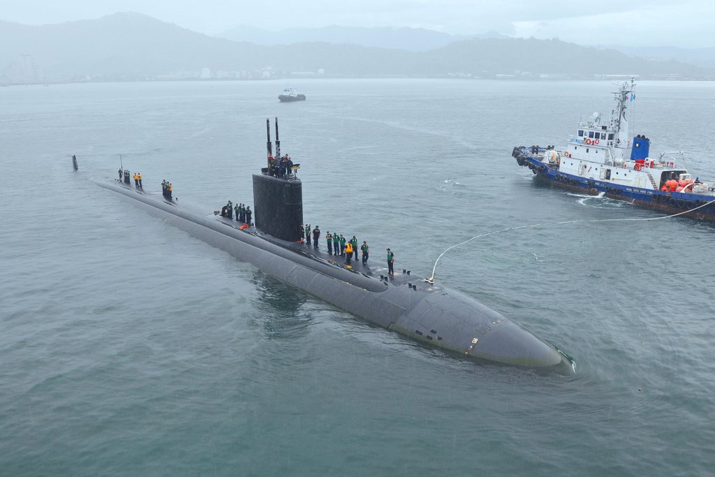 美國海軍「洛杉磯」級攻擊型核潛艦「哥倫比亞號(SSN-771)」18日停靠釜山基地整補。 圖：翻攝「X」@PacificSubs(資料照片)