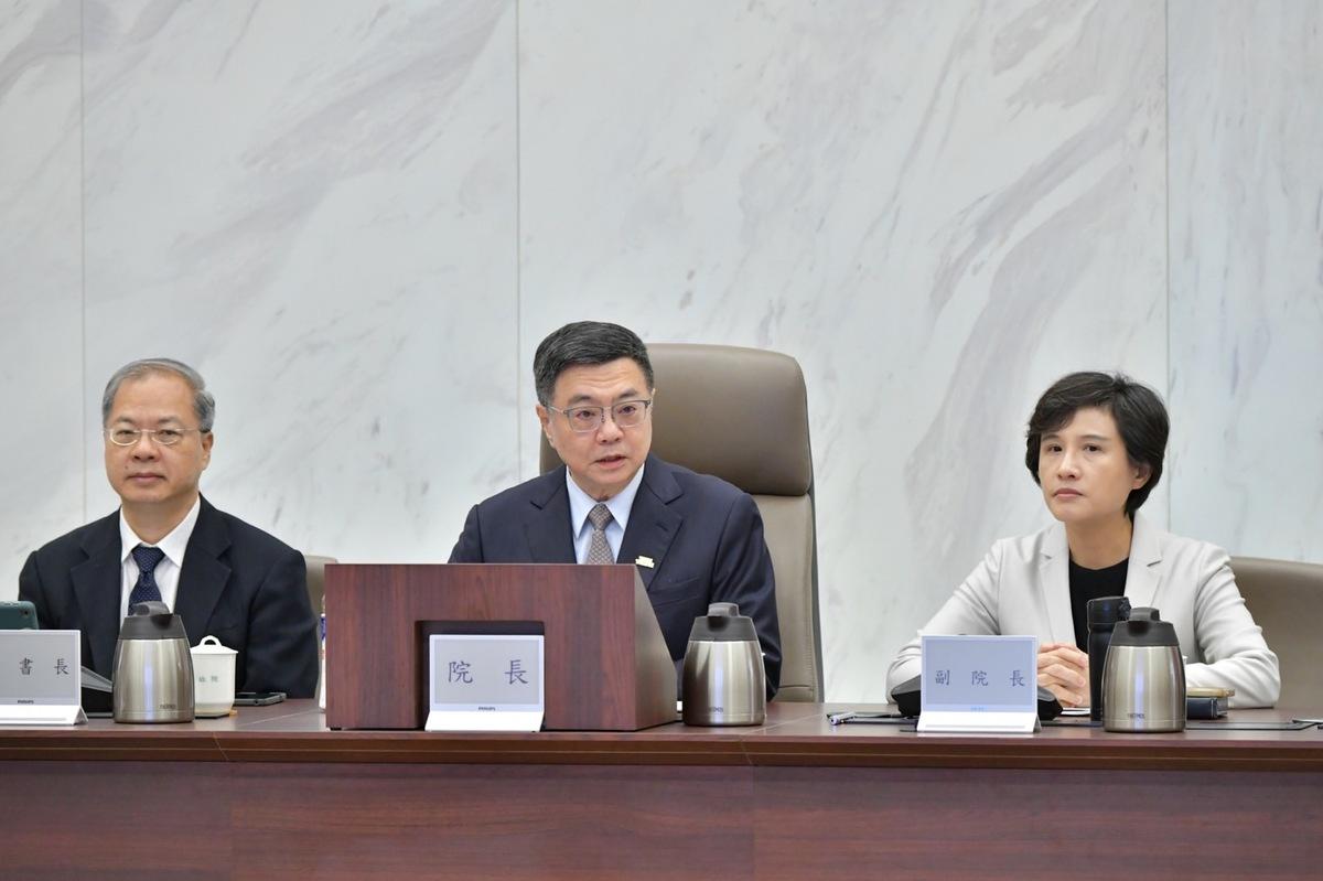 行政院長卓榮泰今（21）日於行政院會聽取經濟部「城鄉在地共好能量提升計畫」報告。 圖：行政院提供
