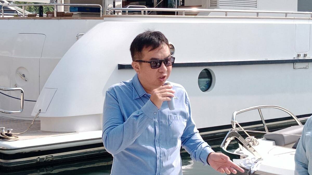 親自出席交船典禮的侯佑霖對於中部遊艇休閒開發尤其重視。 圖：孫家銘攝