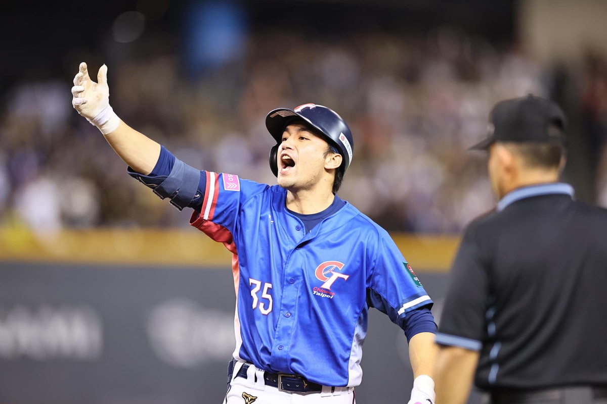 潘傑楷在4強複賽對美國敲出陽春砲。 圖：取自CPBL 中華職棒臉書