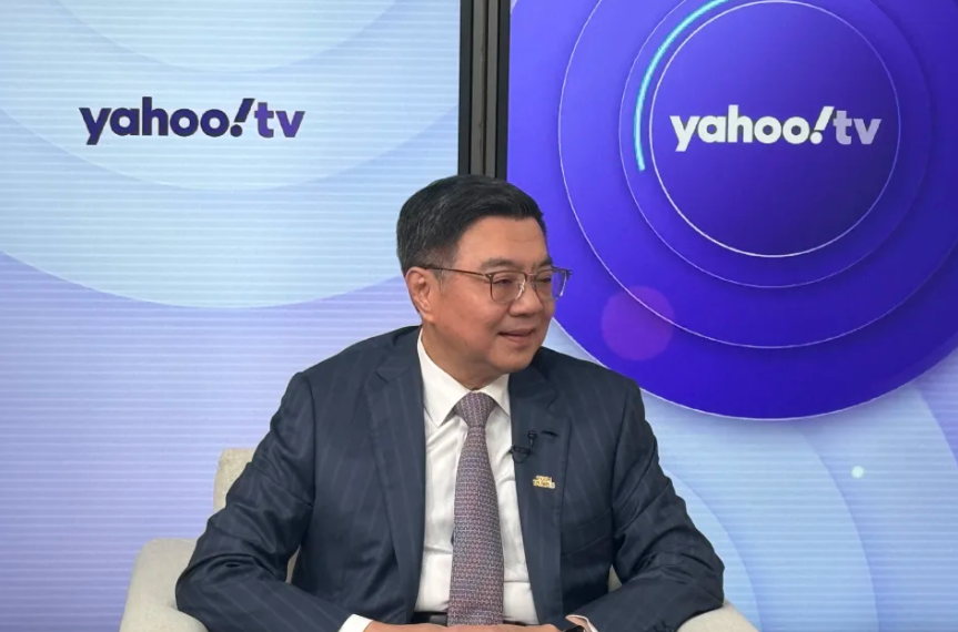 行政院長卓榮泰今（25）天接受王時齊在YahooTV《齊有此理》錄影專訪（完整影片將於11/27中午播出）時表示，運動部的建置「會納入現役國手進入行政團隊」。 圖：YahooTV提供