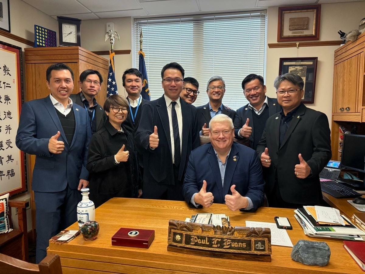 一行人拜會奧勒岡州眾議員Paul Evans。 圖：林智鴻服務處提供