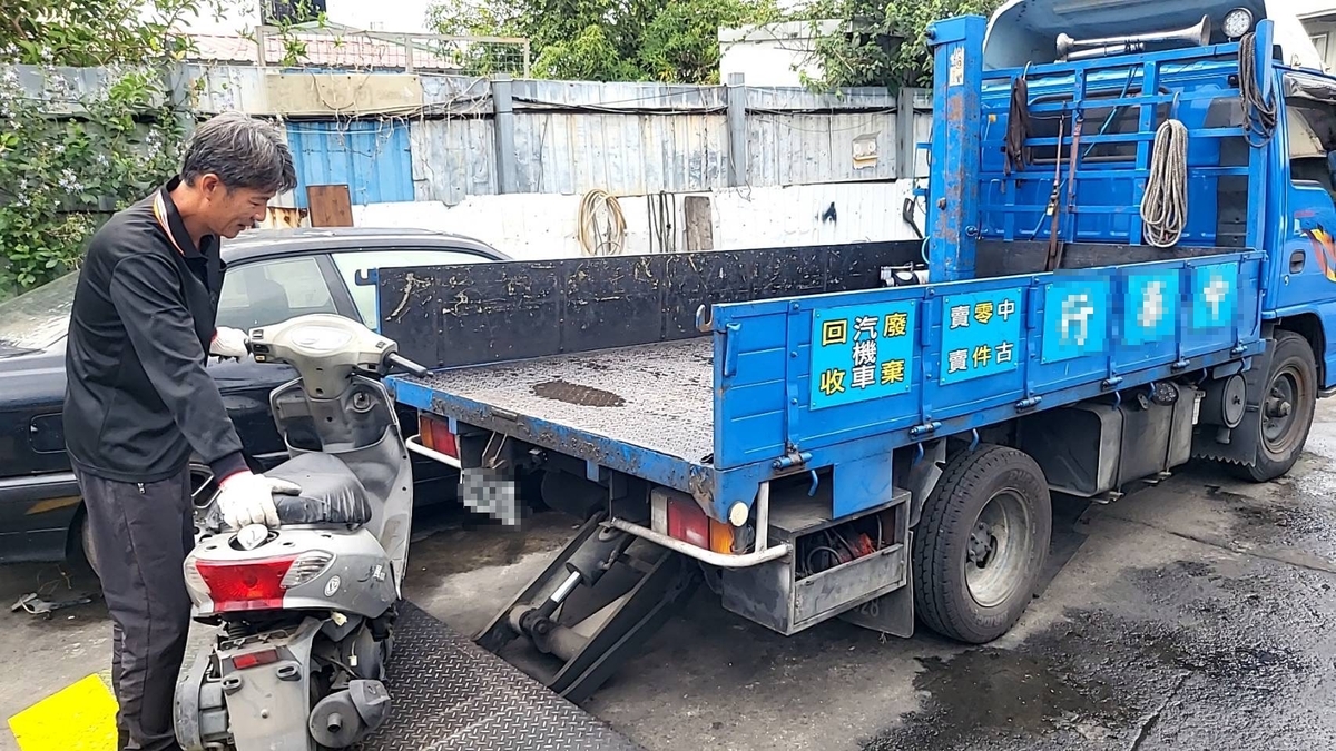 台中市環保局呼籲民眾趁台中購物節期間汰換家中老舊機車。 圖：台中市環保局/提供
