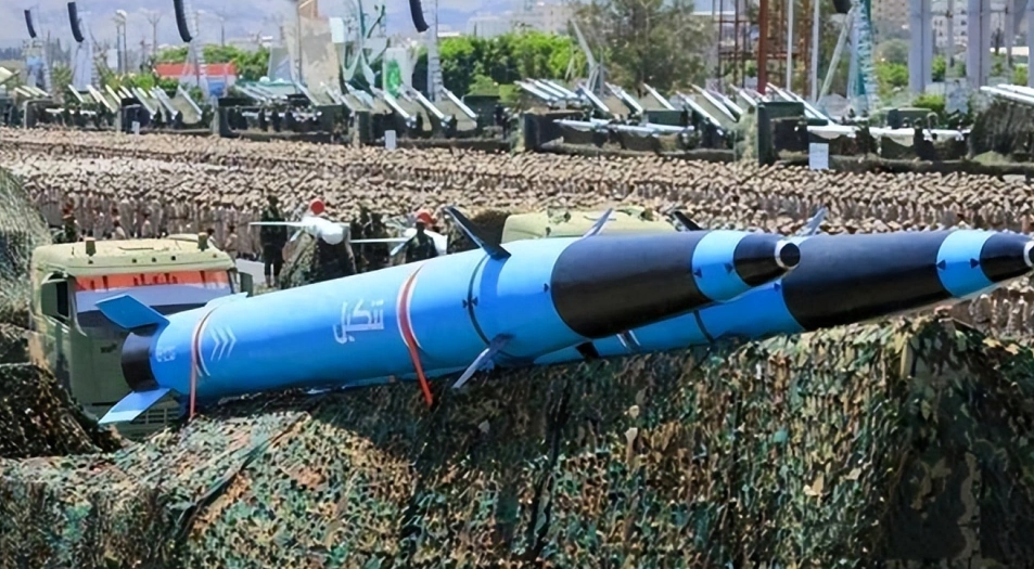 根據英媒報導，俄羅斯向胡塞武裝提供了先進的反艦飛彈技術，作為交換條件，俄方得以招募更多來自葉門的傭兵。 圖:翻攝自騰訊網