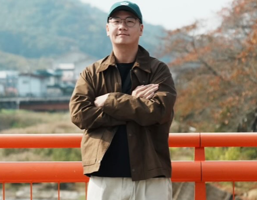 上週的12強冠軍賽中，阿翰特地飛到日本應援中華隊。 圖：翻攝自阿翰IG