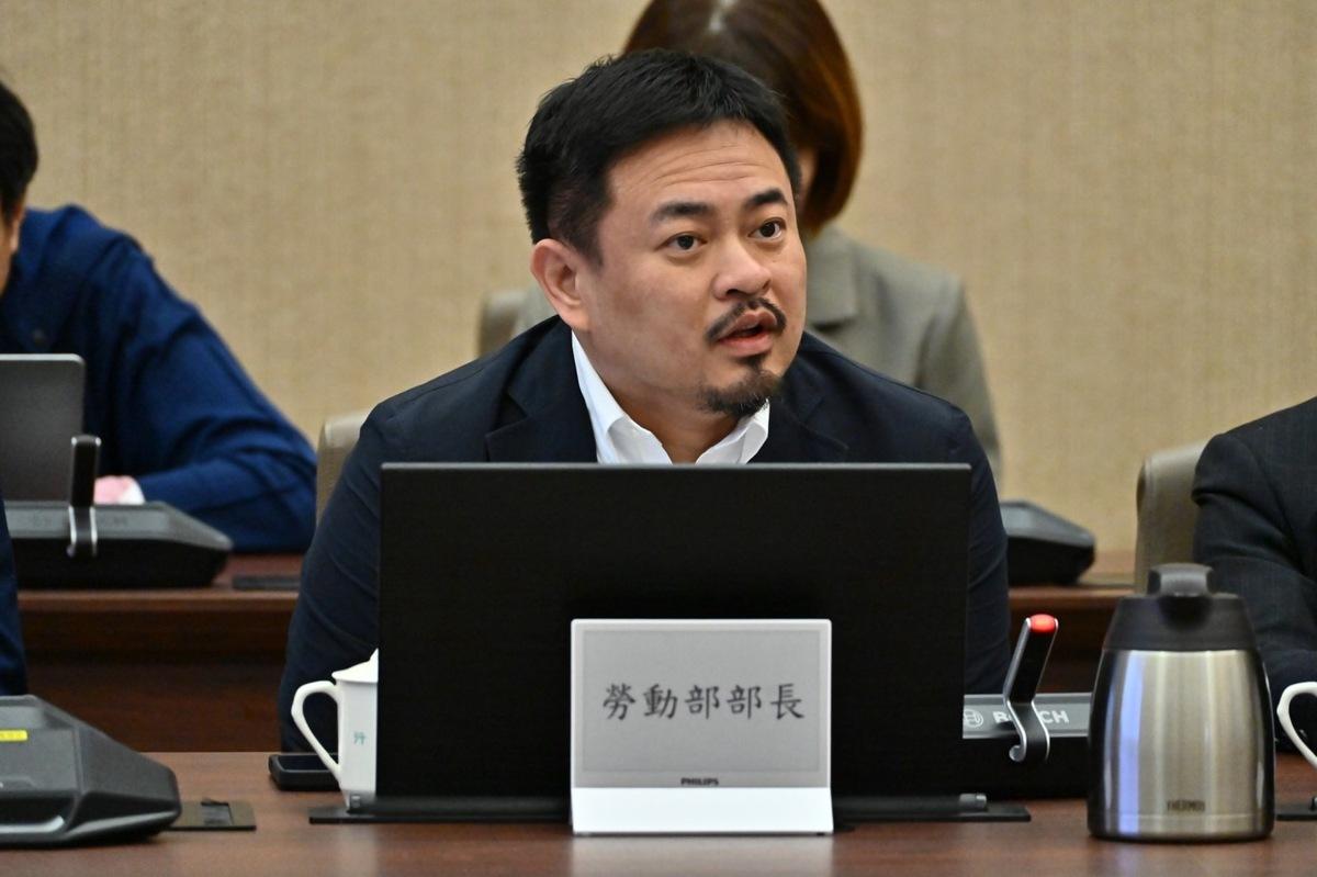 新任勞動部長洪申瀚今（28）天出席行政院會。 圖：行政院提供