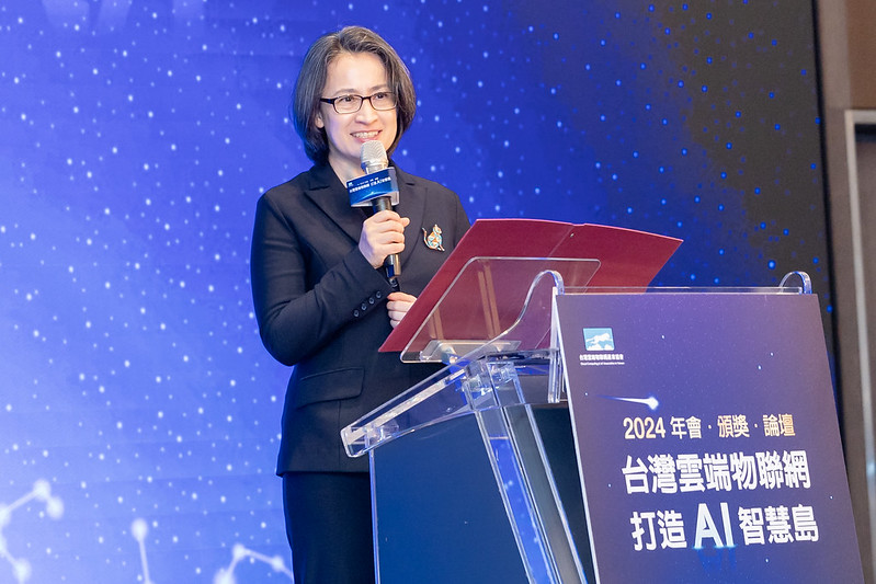 蕭美琴副總統今（29）日出席「台灣雲端物聯網產業協會2024會員大會暨2024雲端物聯網創新獎、第12屆雲豹育成獎頒獎典禮」。 圖：總統府提供