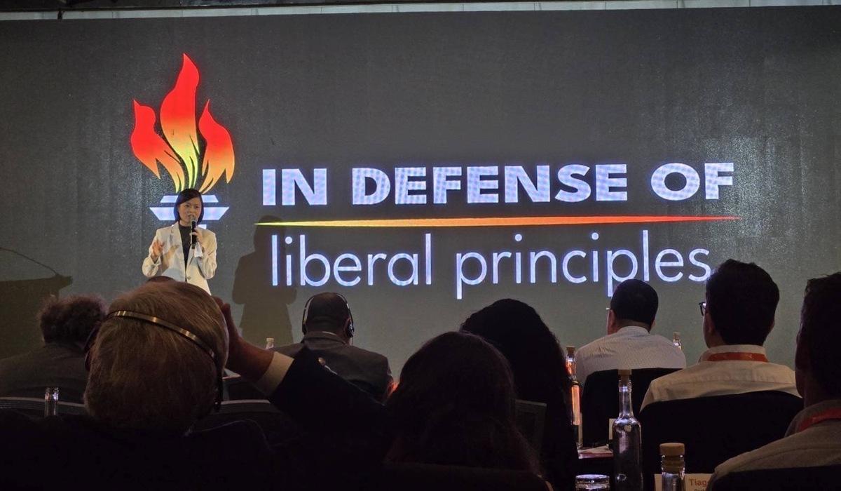 民主進步黨國際部副主任邱雯莉受邀於「自由派政府經驗分享」（Liberal Experiences in Government）論壇發表演說分享台灣經驗。 圖：民進黨提供