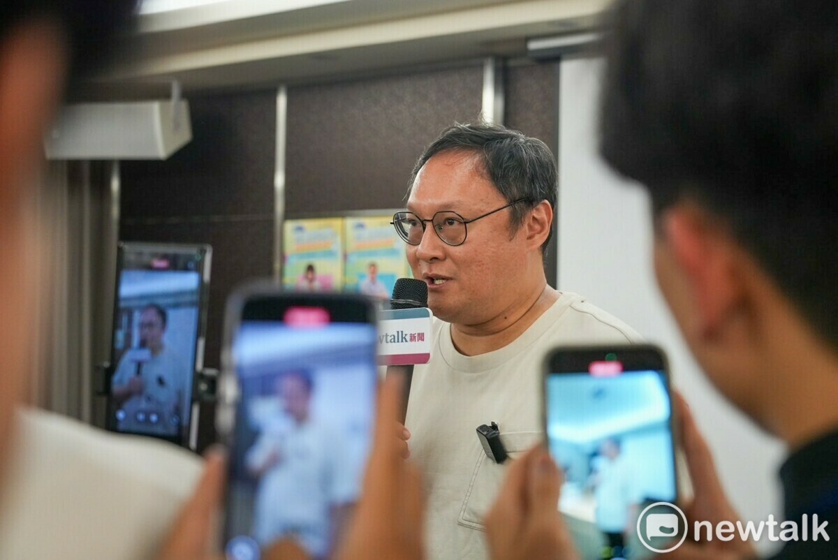 鄭照新說明短影音對市政宣傳的重要性。 圖：黃健凌/攝