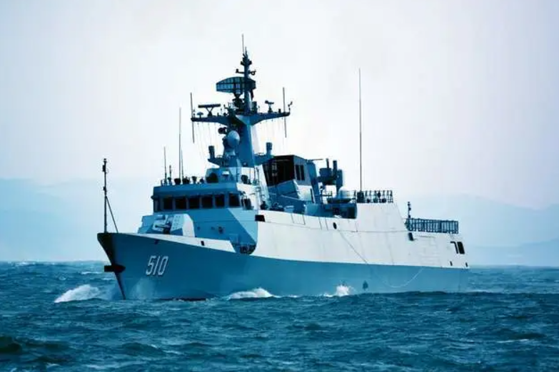 中國 056 型護衛艦剛服役沒有多久，就從海軍序列中全面退役，移交給海警使用。 圖：翻攝自潛望者
