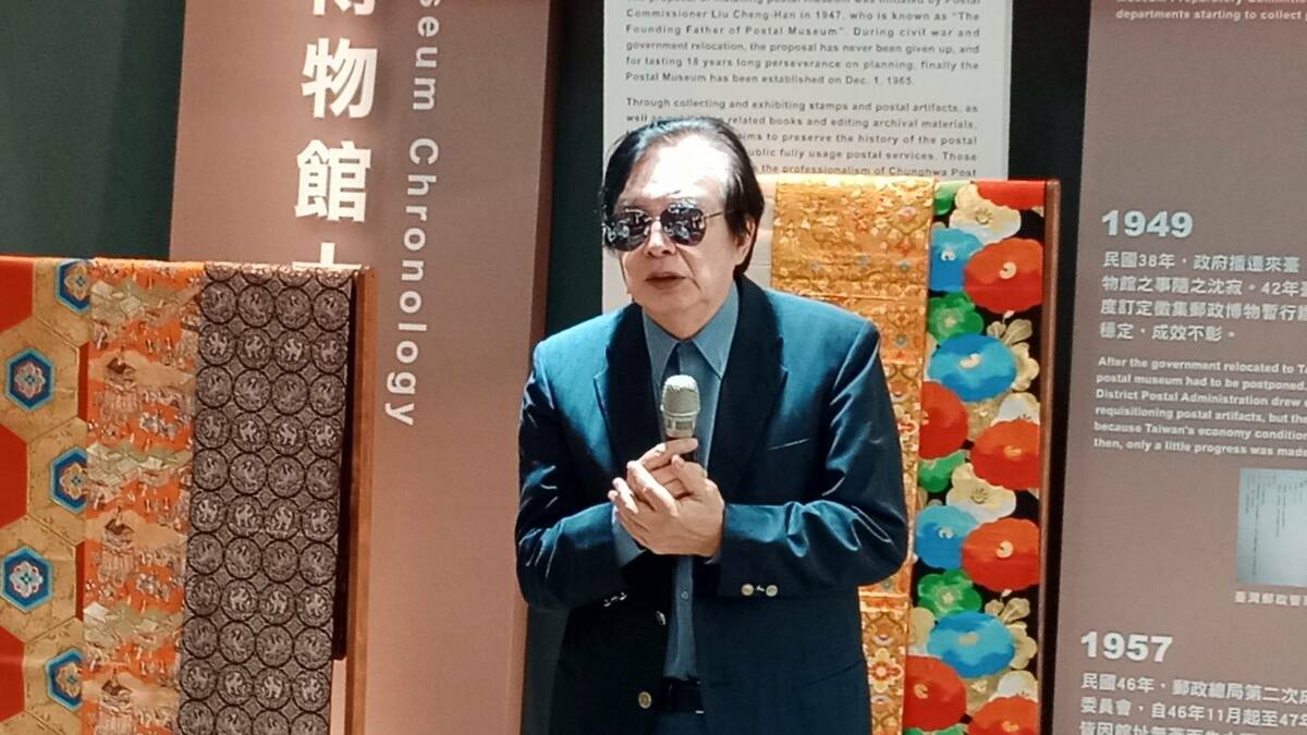 林繁男捐出自己珍藏的和服腰帶拍賣，所得善款全數捐助「志玲姐姐慈善基金會」。 圖：孫家銘攝
