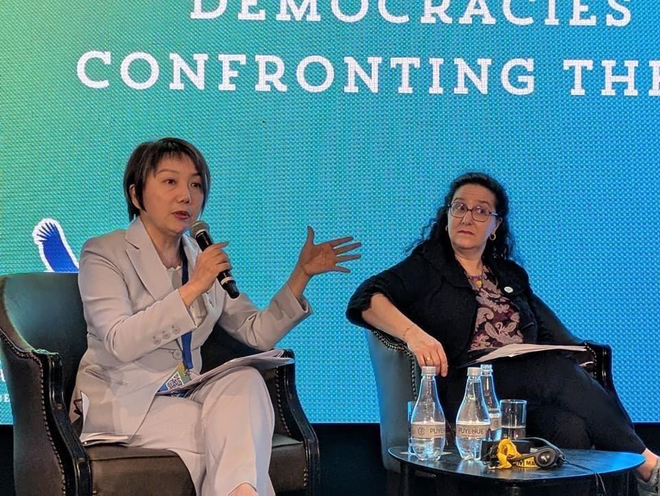 民進黨立委范雲受邀參與國際自由聯盟大會發表演說，呼籲 團結全球民主夥伴對抗威權勢力。 圖：民進黨提供