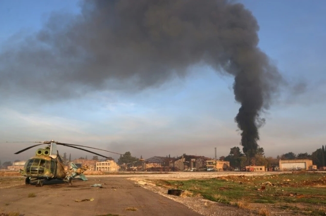 俄軍駐敘利亞空軍基地遭到叛軍攻入。 圖 : 翻攝自火星數據研究所