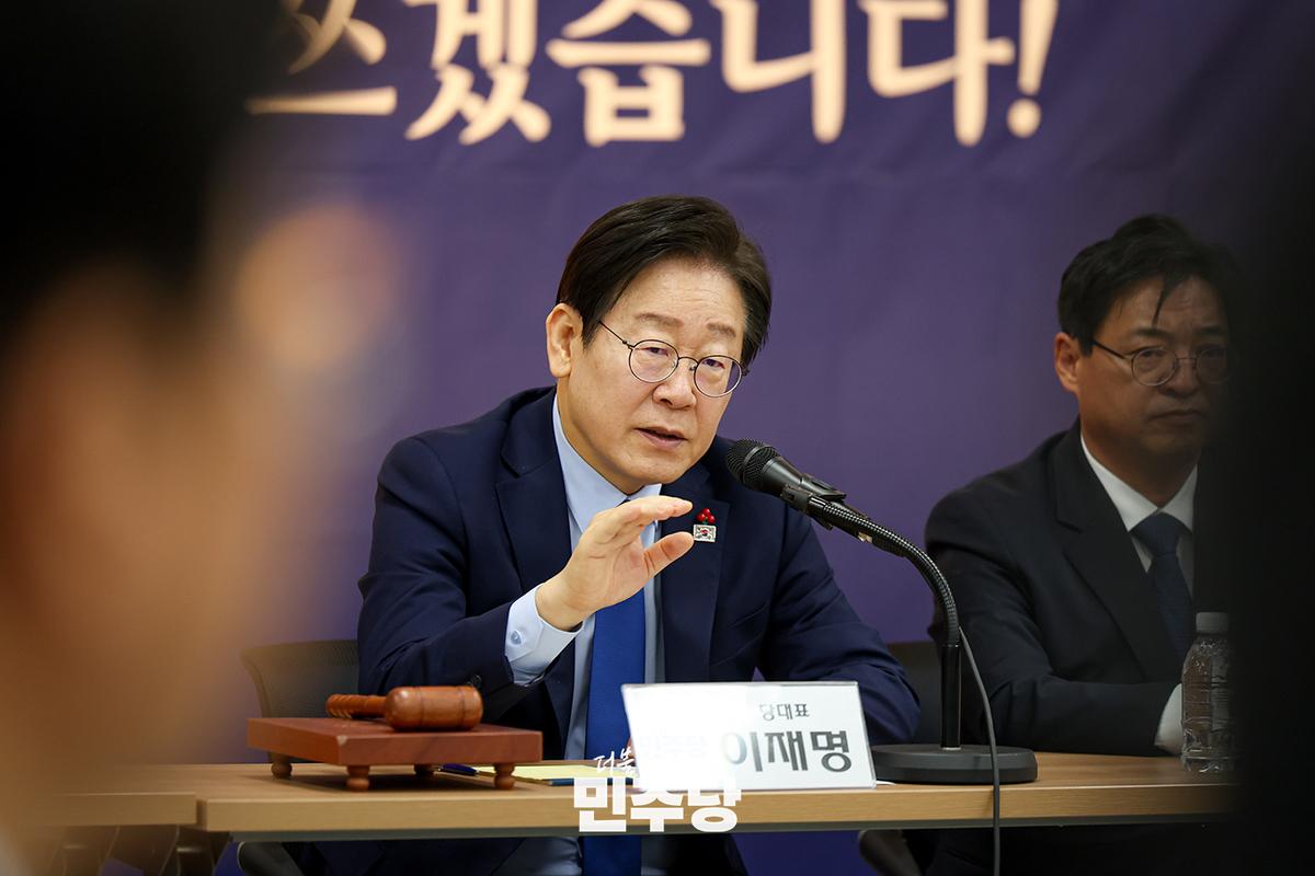 南韓最大在野黨、共同民主黨黨魁李在明（圖）指出，尹錫悅宣布戒嚴是非法且無效的，「從這一刻起，他不再是大韓民國總統！」 圖：取自共同民主黨官網（資料照）
