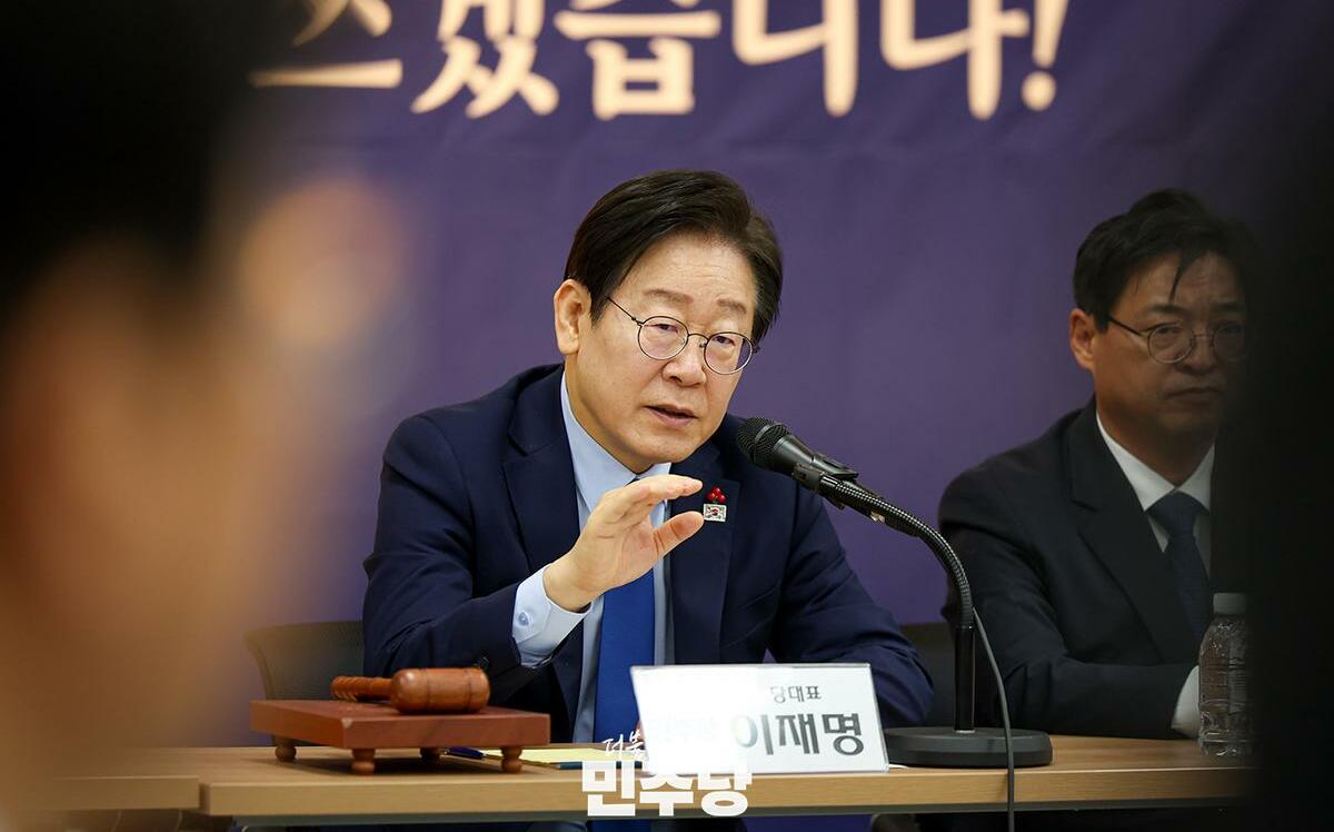 韓總統遭國會彈劾 在野黨黨魁籲法院迅速將他解職