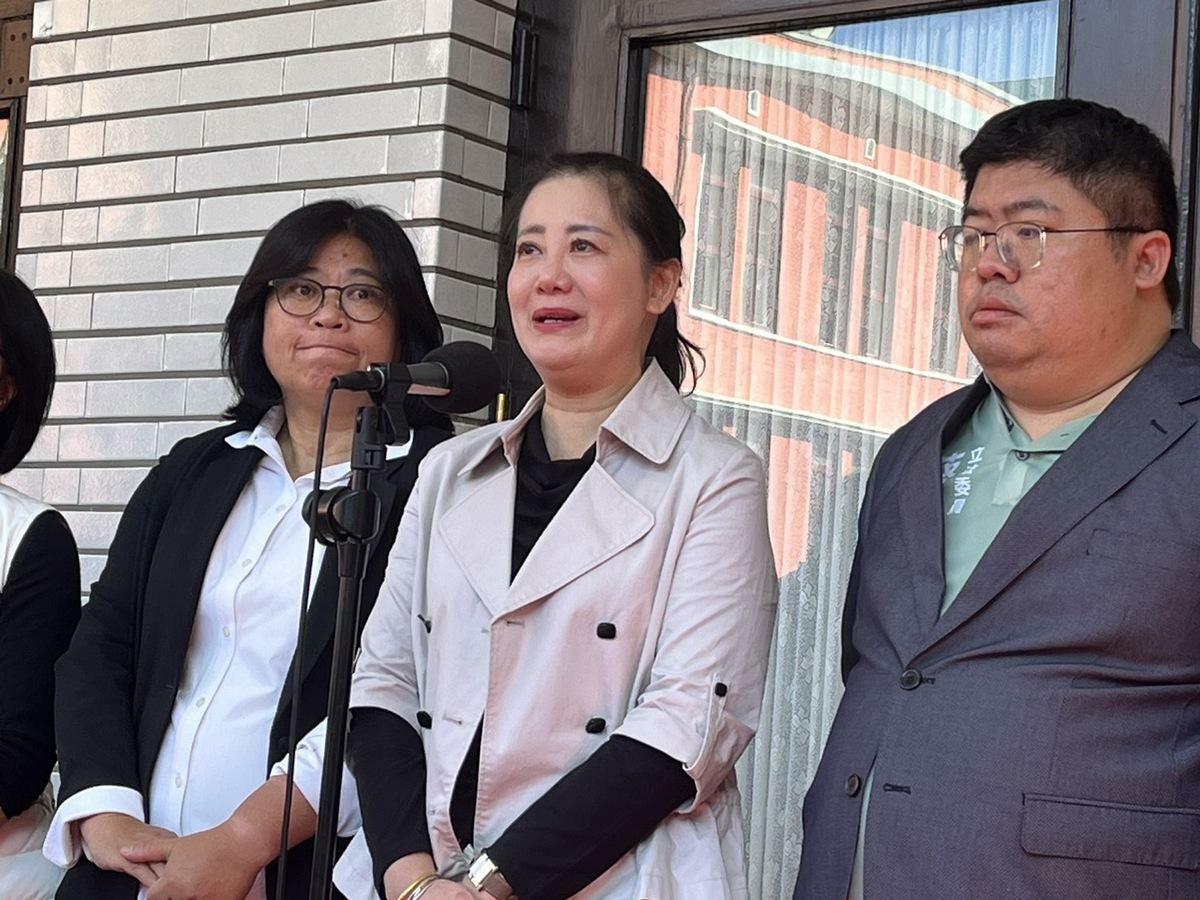 民進黨團幹事長吳思瑤控訴藍營欲突襲選罷法「不守信用」。 圖：金大鈞/攝