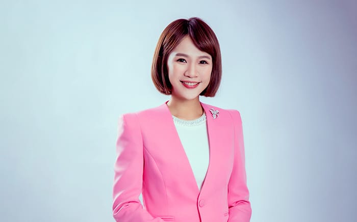 柯文哲涉京華城案、民眾黨爭議頻傳 美女主播義無反顧加入拚空戰