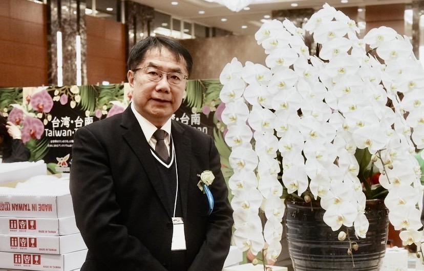 台南攤位上不但有色彩繽紛的花卉吸睛，台南物產文旦、芒果、鳳梨、蕎麥等農產加工品都大受歡迎。 圖：台南市政府提供