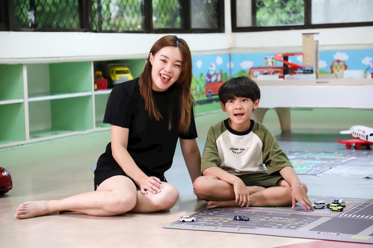 (影) 親子互動寓教於樂 高市府道安短片宣導正確左轉彎