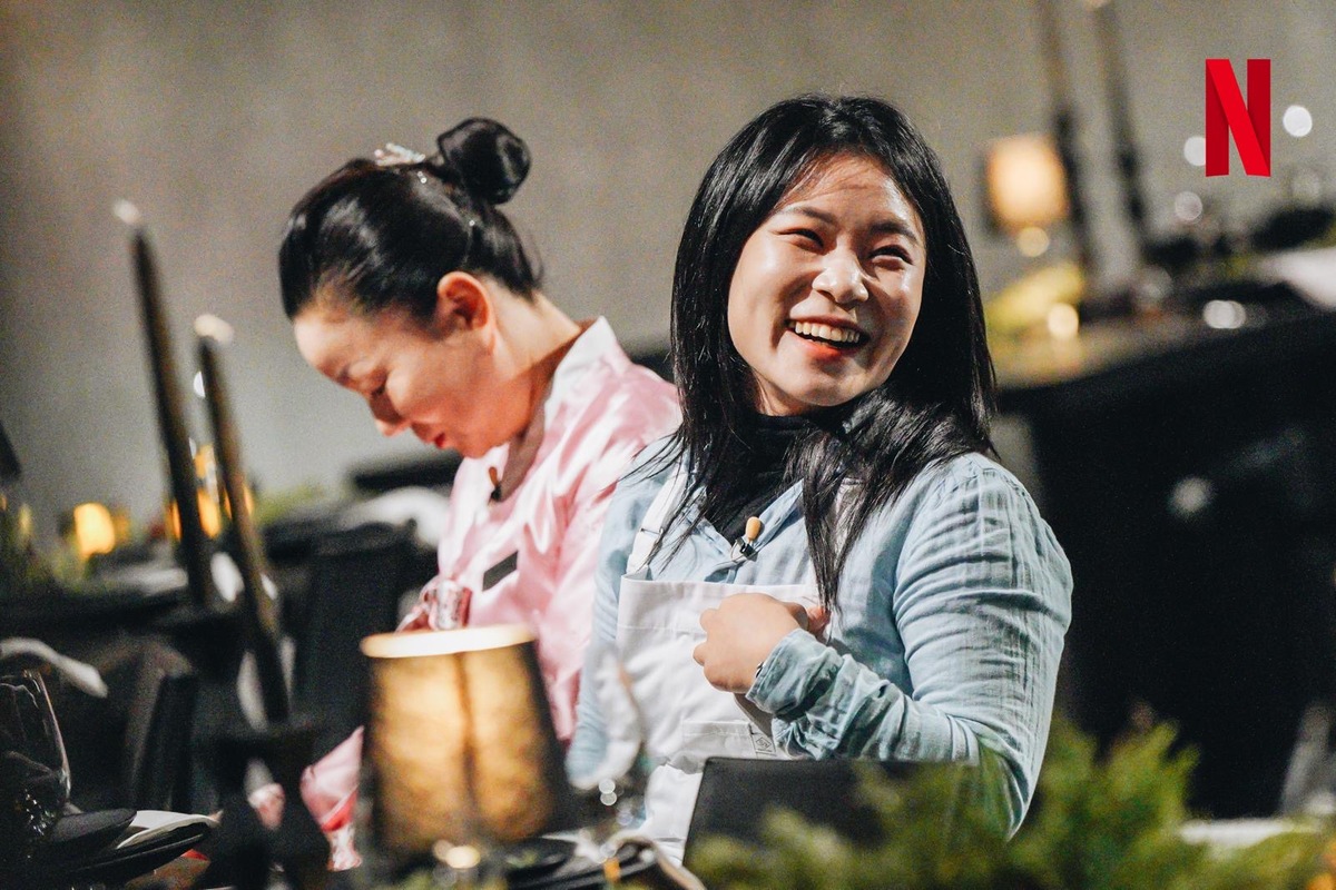 韓國明星主廚鄭惠民，曾參與Netflix節目《黑白大廚：料理階級大戰》。 圖：Netflix／提供